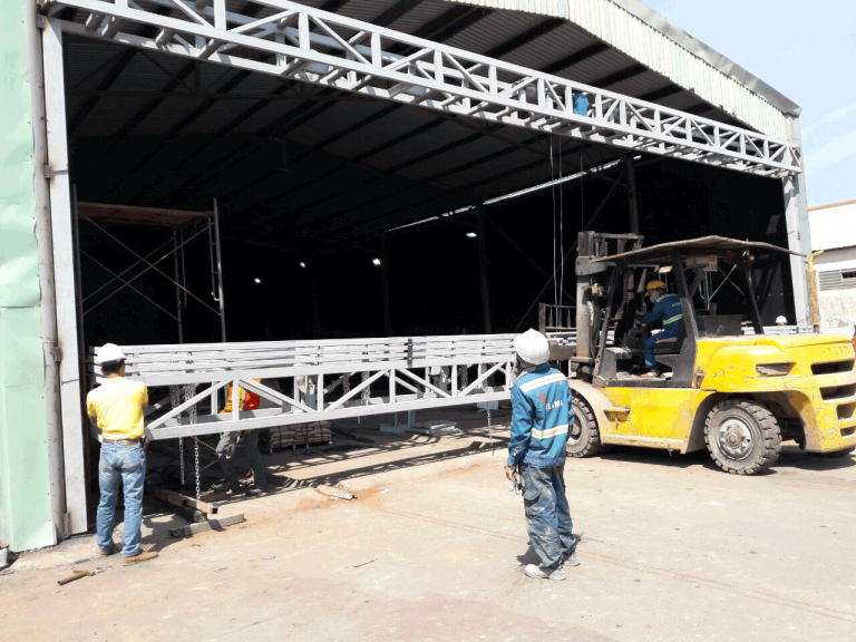 Hệ thống làm sạch bề mặt kim loại